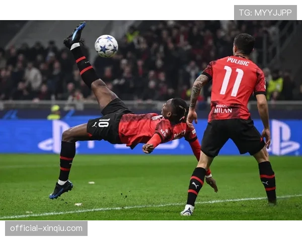 阿莱格里场边焦急指挥，AC米兰争冠形势严峻